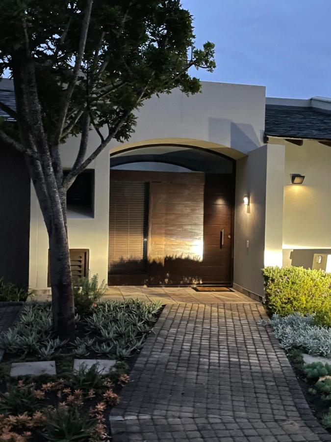 乔治Oubaai Golf Estate公寓 外观 照片