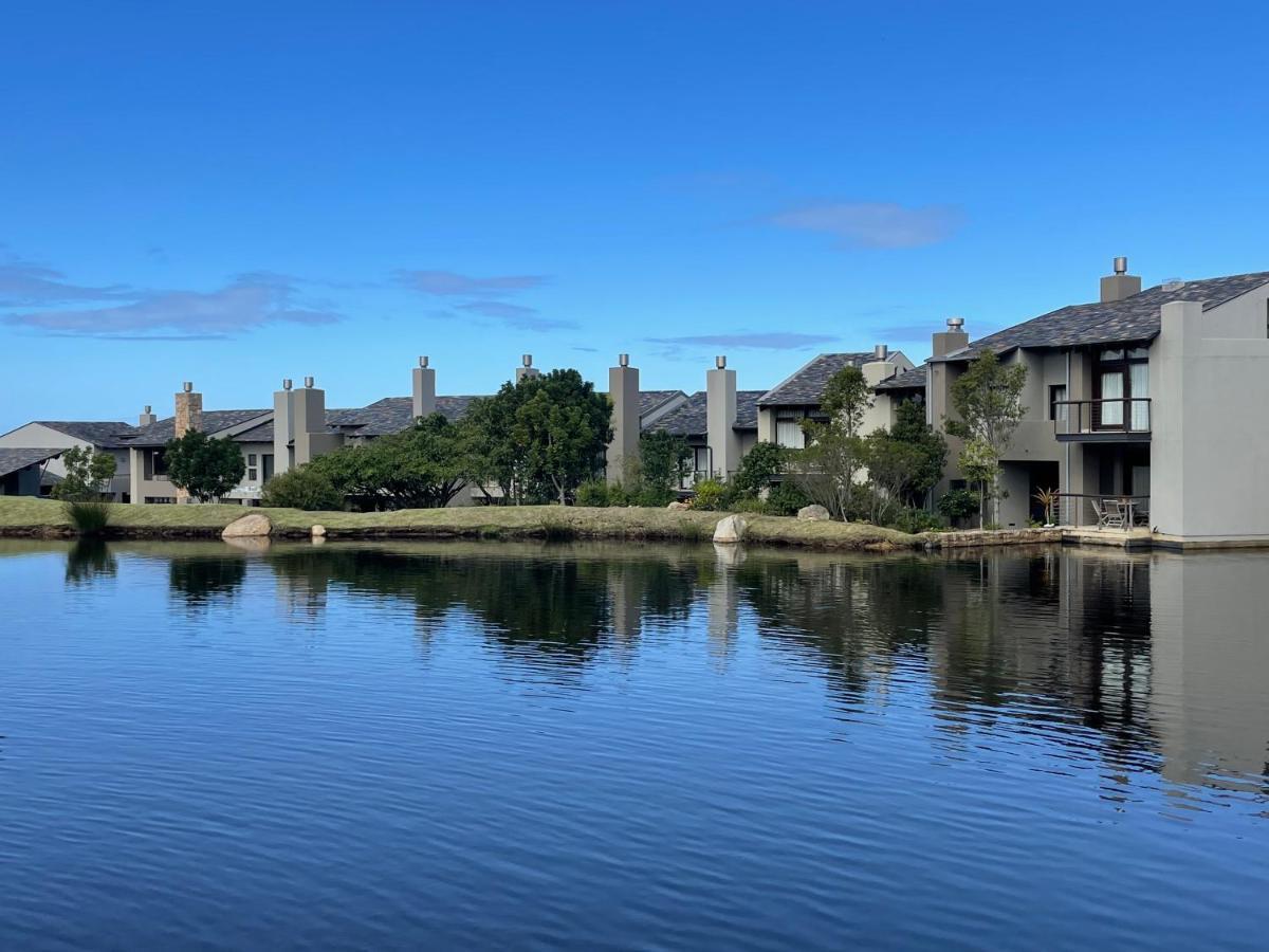乔治Oubaai Golf Estate公寓 外观 照片